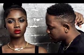 HOW TO APPROACH A WOMAN